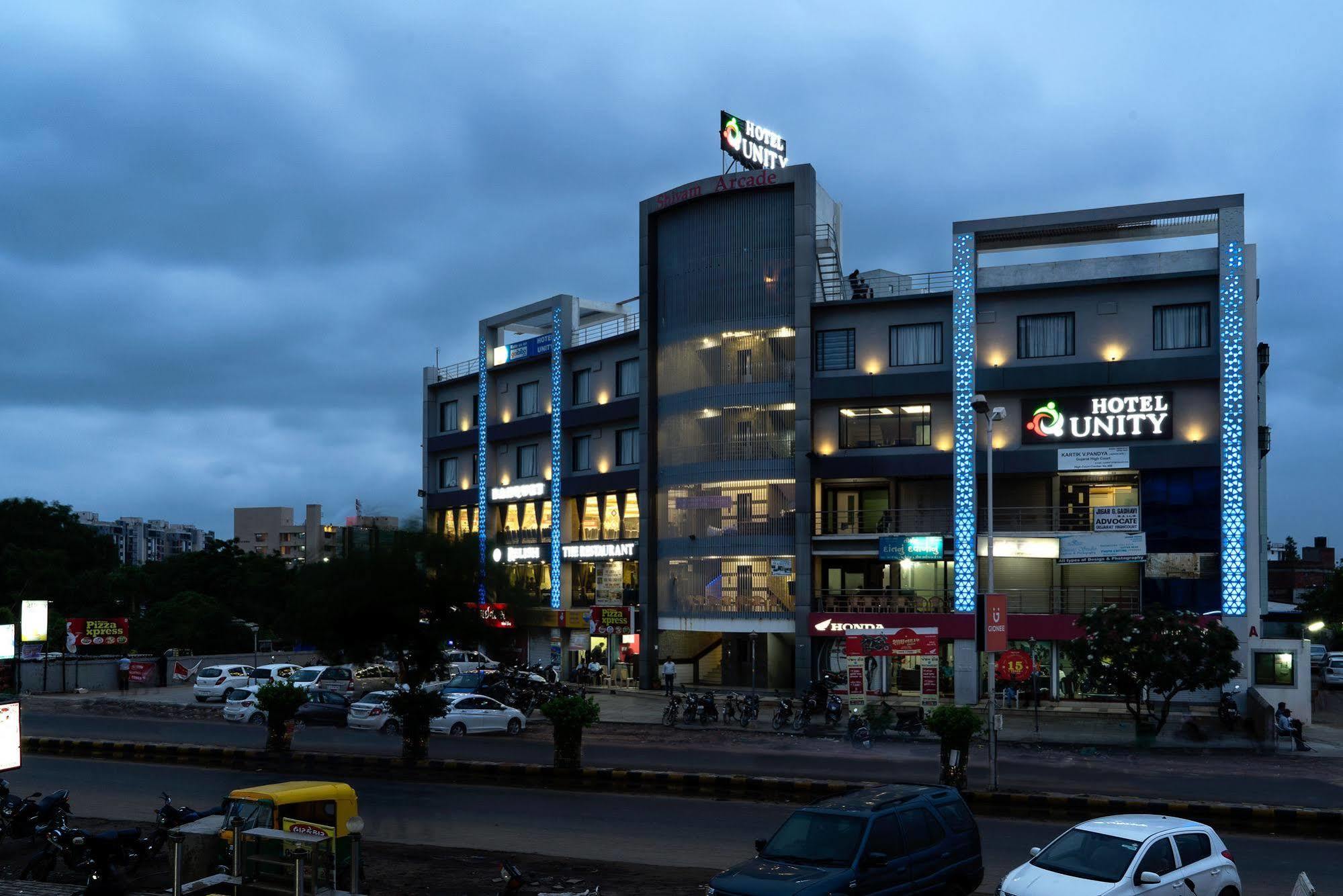 Hotel Treebo Unity Ahmadabad Zewnętrze zdjęcie