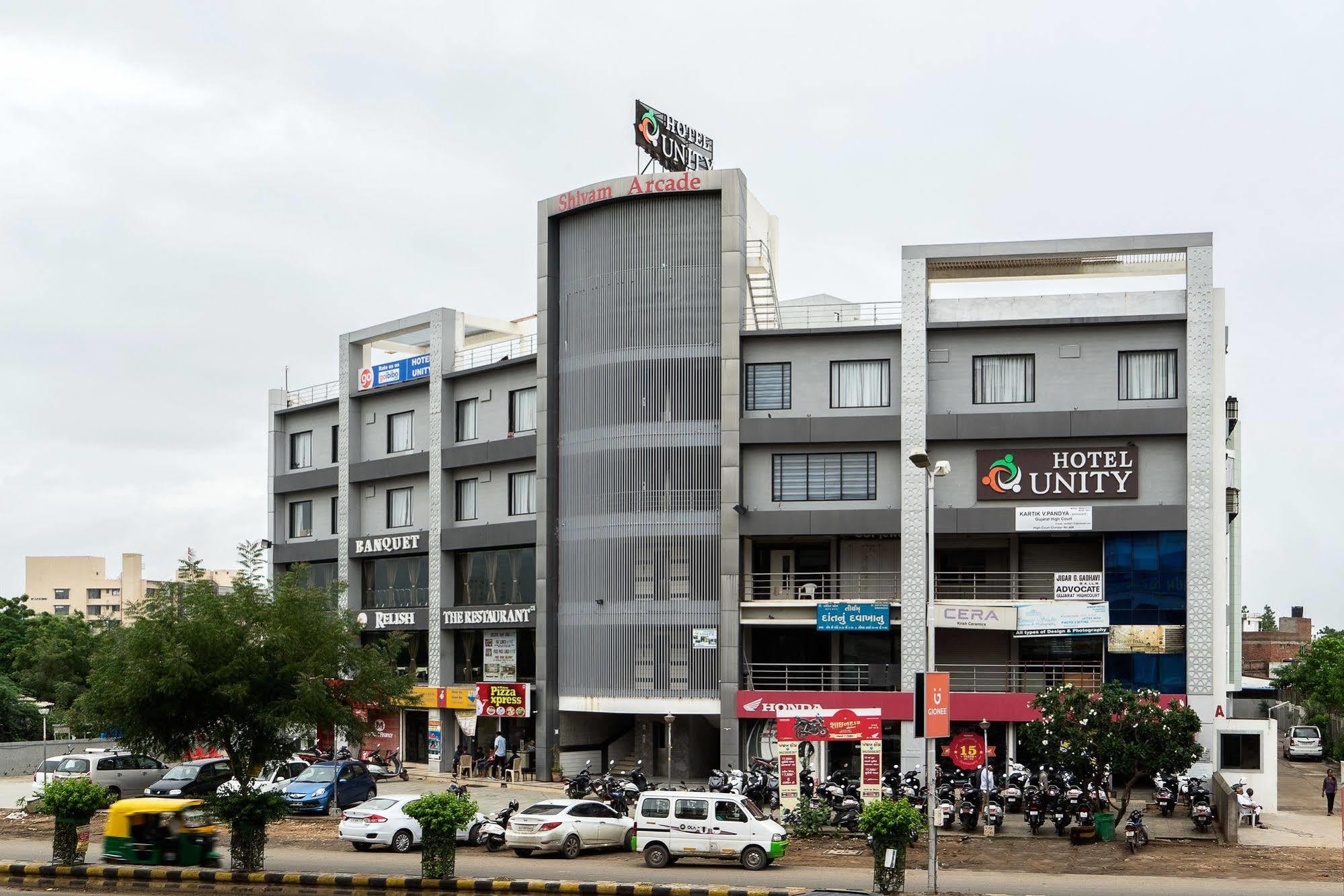 Hotel Treebo Unity Ahmadabad Zewnętrze zdjęcie