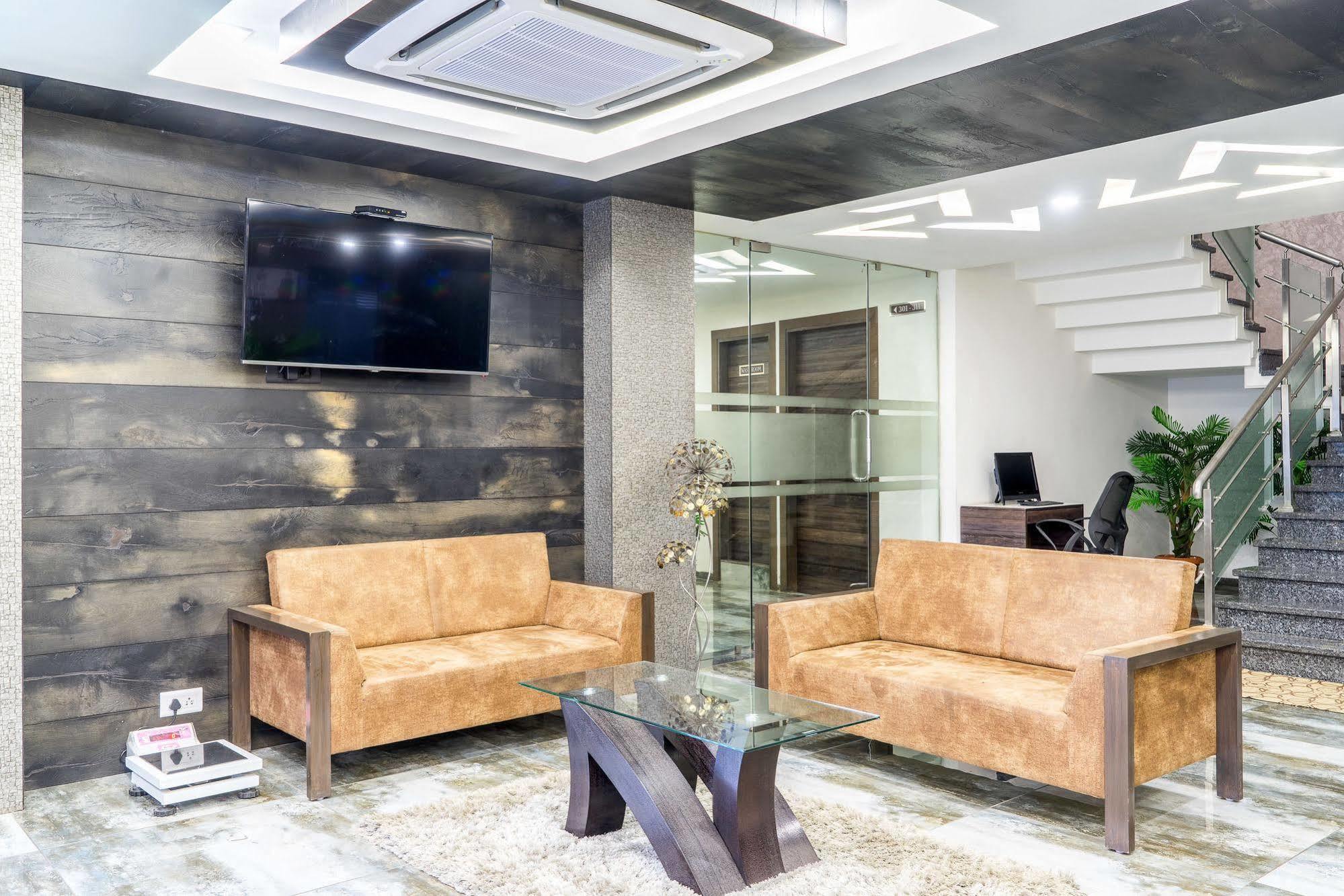 Hotel Treebo Unity Ahmadabad Zewnętrze zdjęcie