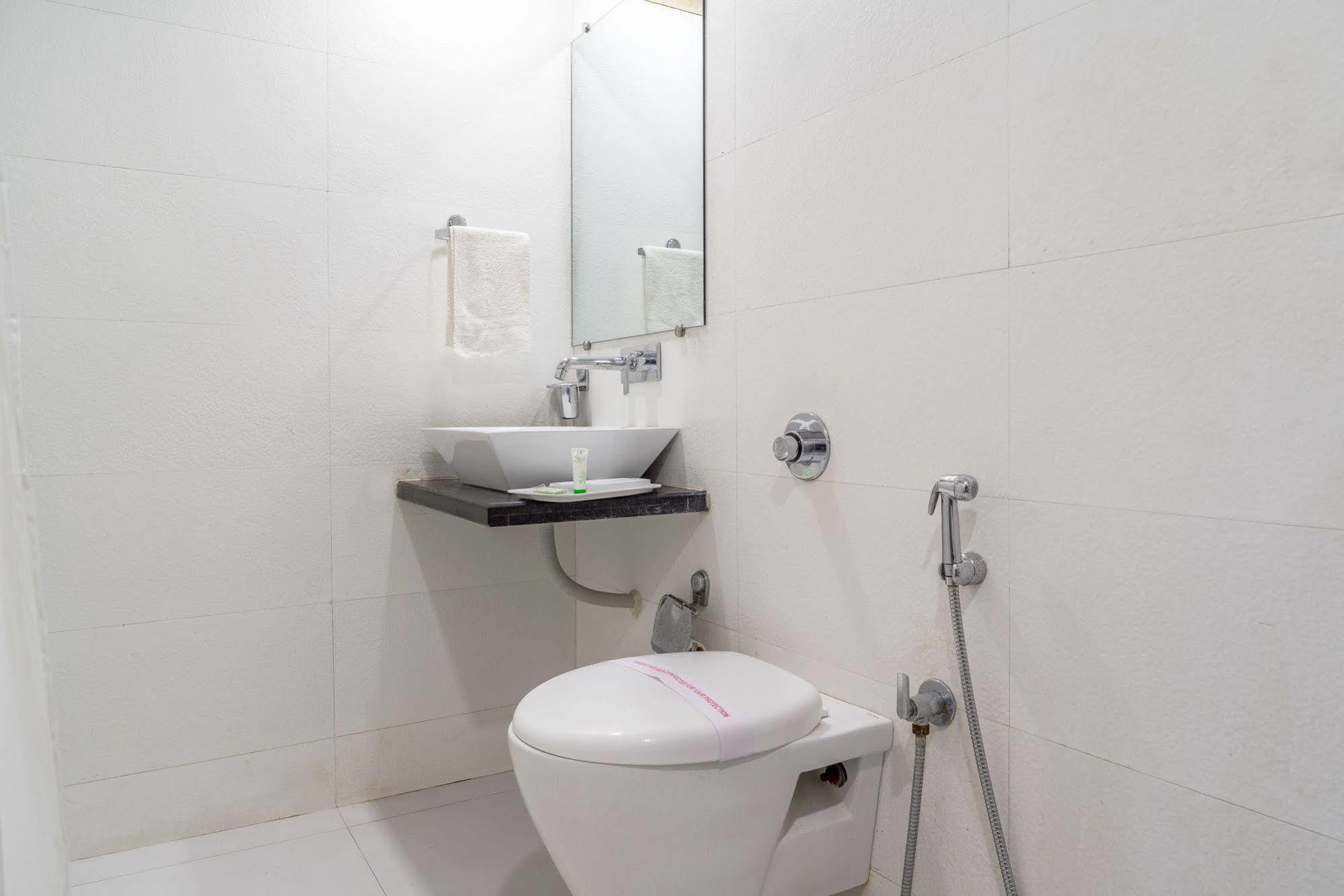 Hotel Treebo Unity Ahmadabad Zewnętrze zdjęcie