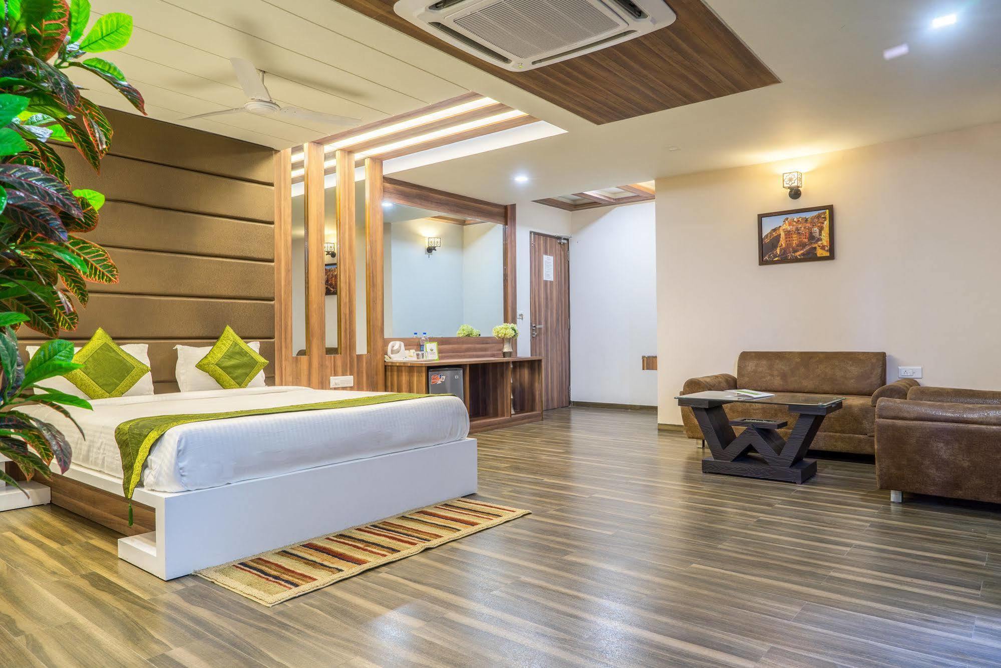 Hotel Treebo Unity Ahmadabad Zewnętrze zdjęcie
