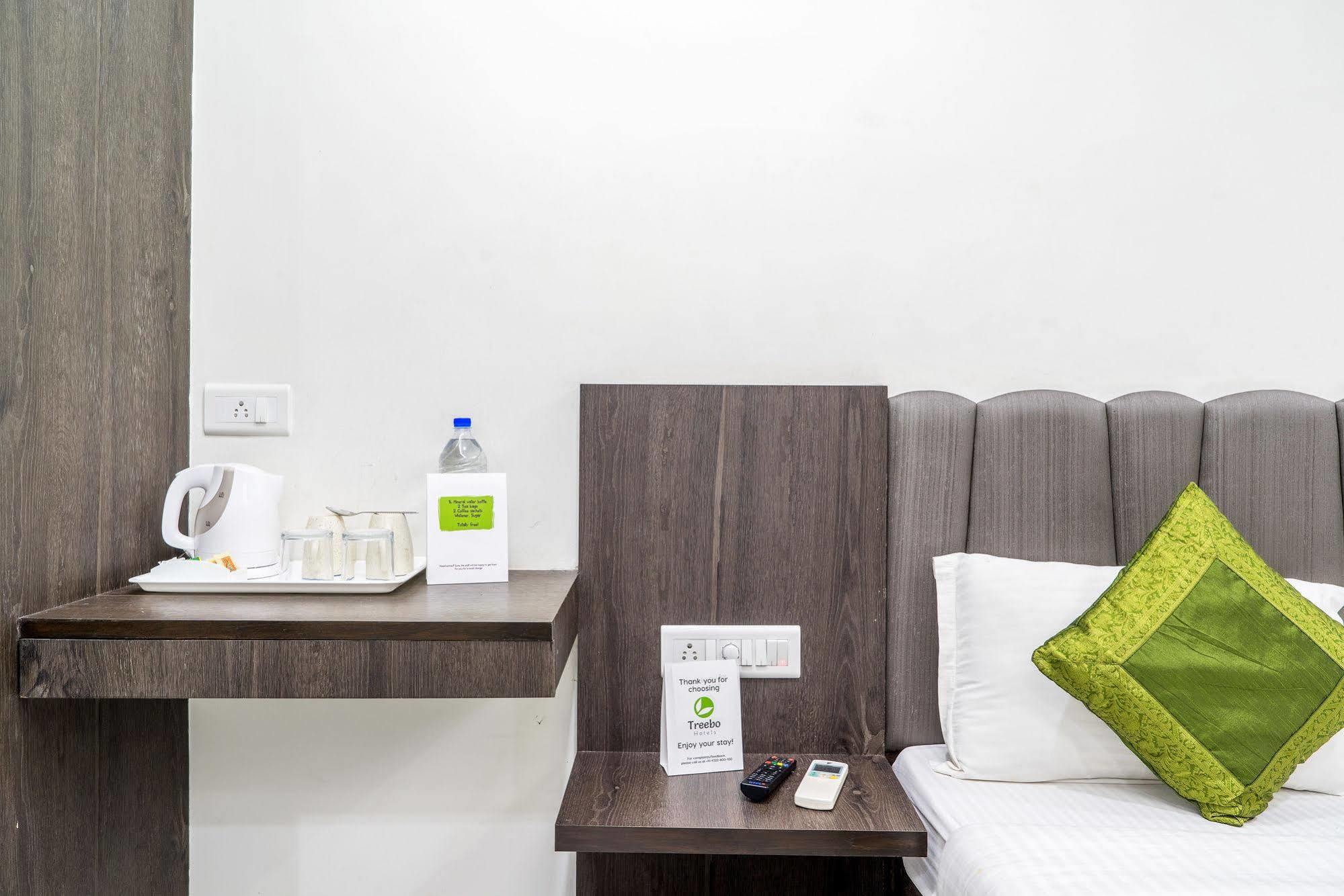 Hotel Treebo Unity Ahmadabad Zewnętrze zdjęcie