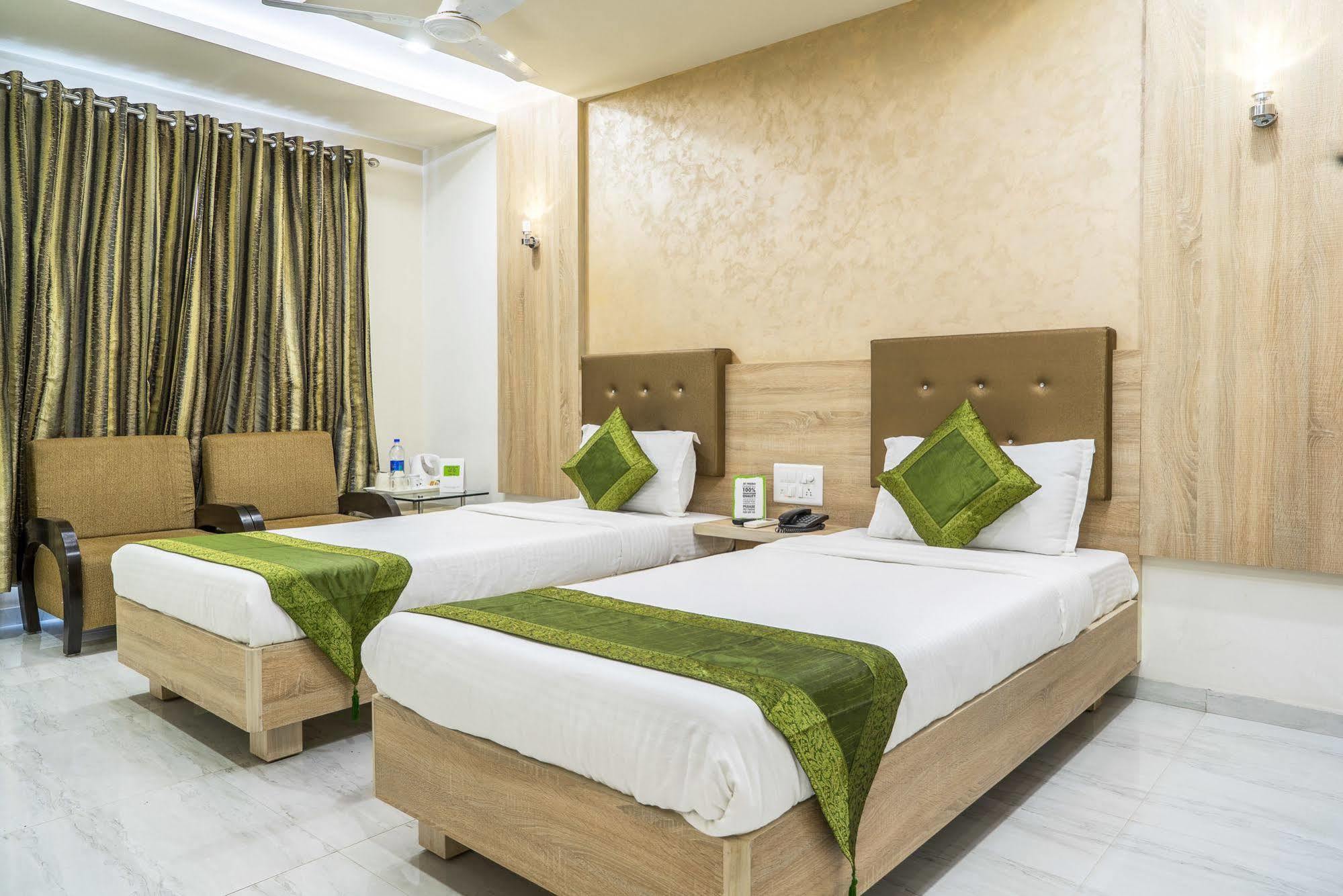 Hotel Treebo Unity Ahmadabad Zewnętrze zdjęcie