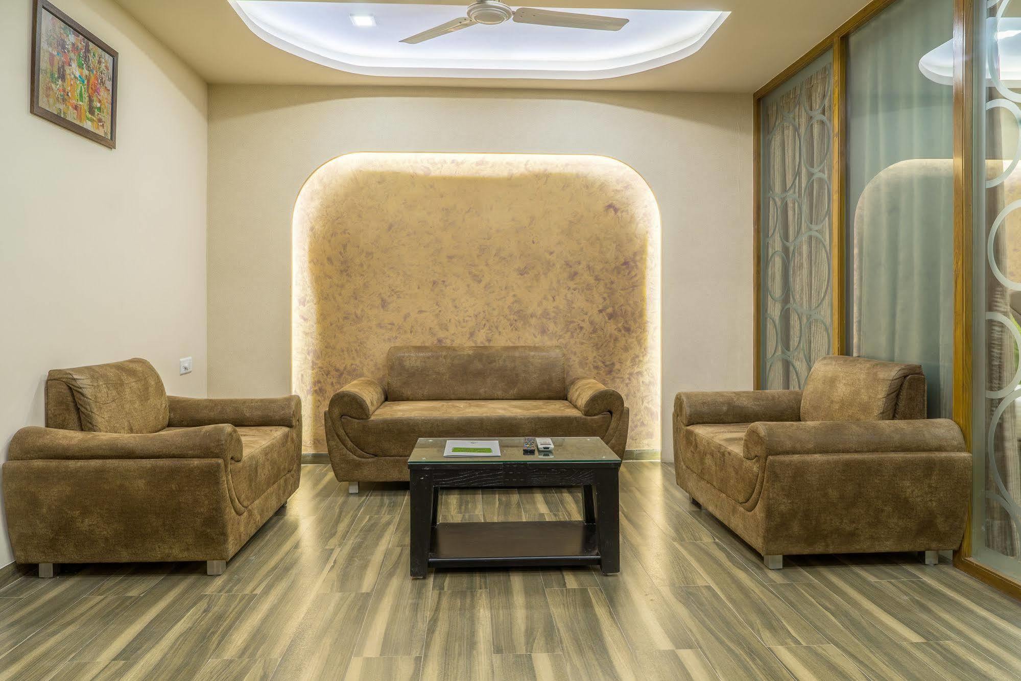 Hotel Treebo Unity Ahmadabad Zewnętrze zdjęcie