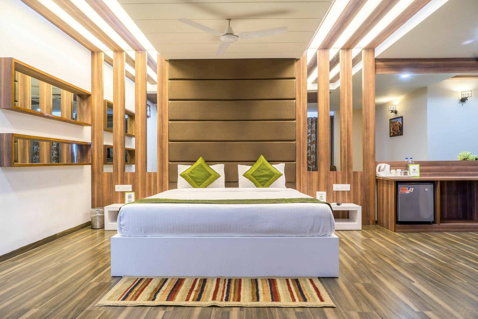 Hotel Treebo Unity Ahmadabad Zewnętrze zdjęcie