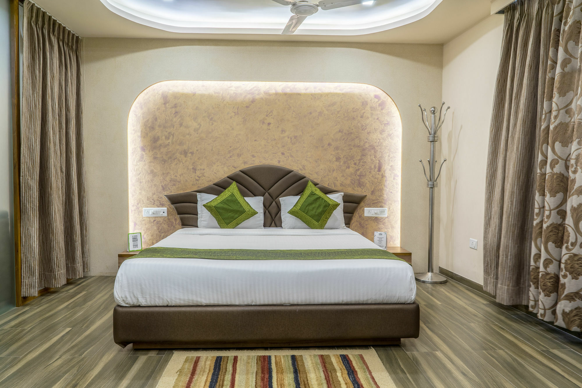 Hotel Treebo Unity Ahmadabad Zewnętrze zdjęcie