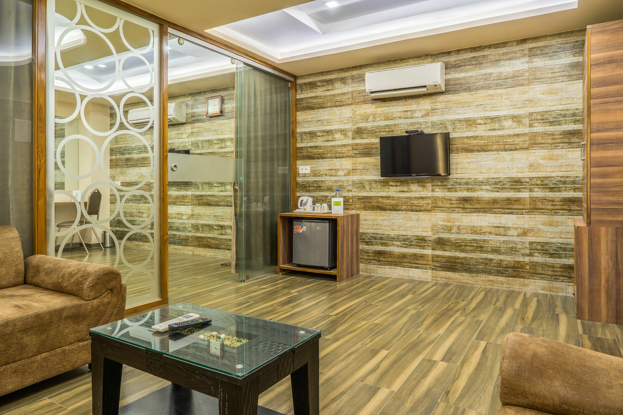 Hotel Treebo Unity Ahmadabad Zewnętrze zdjęcie